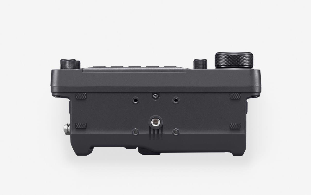 IC-705_bottom_20-7070Y3IwChyoIiSnI